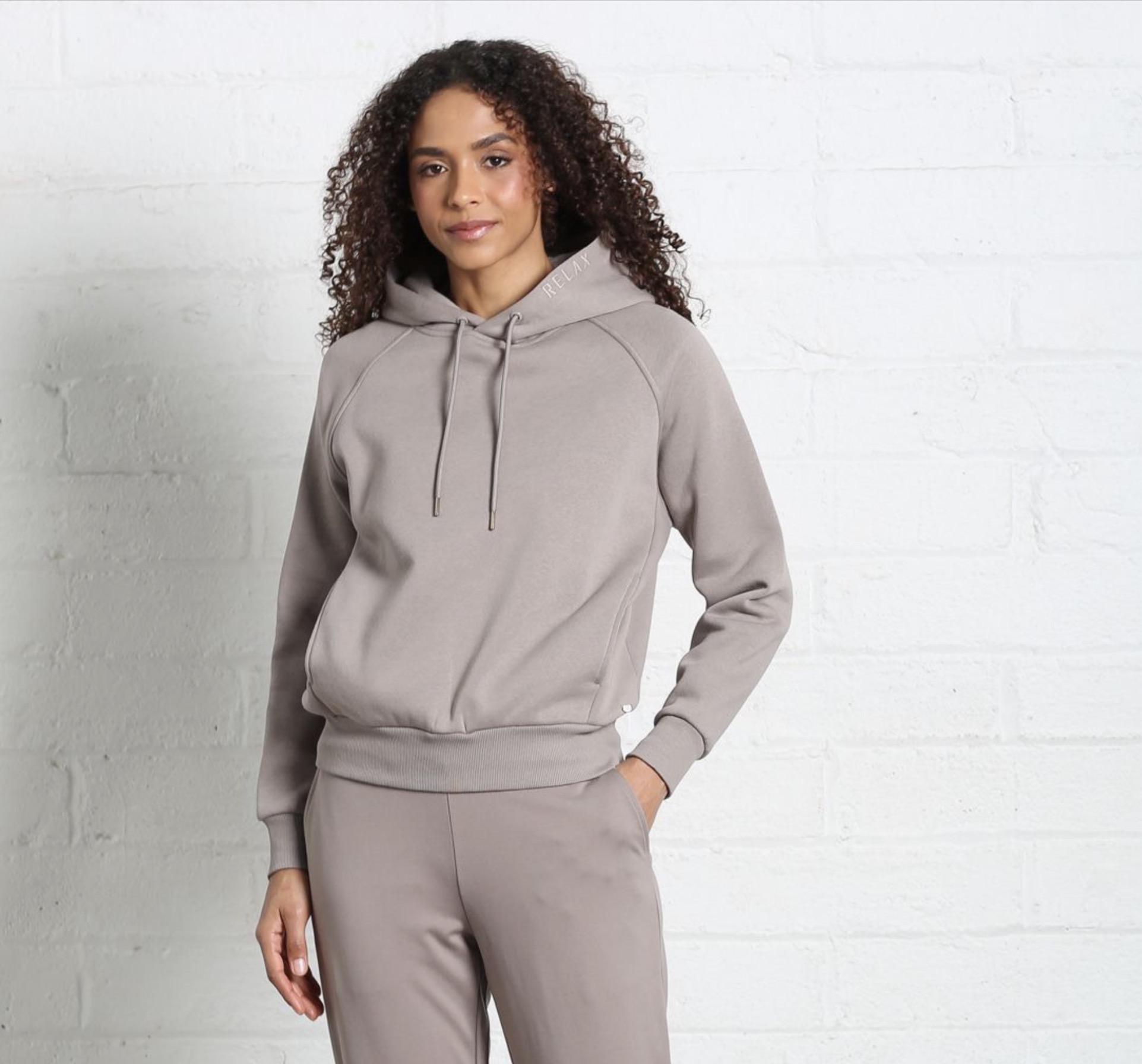 R&R Cleo Hoodie Taupe