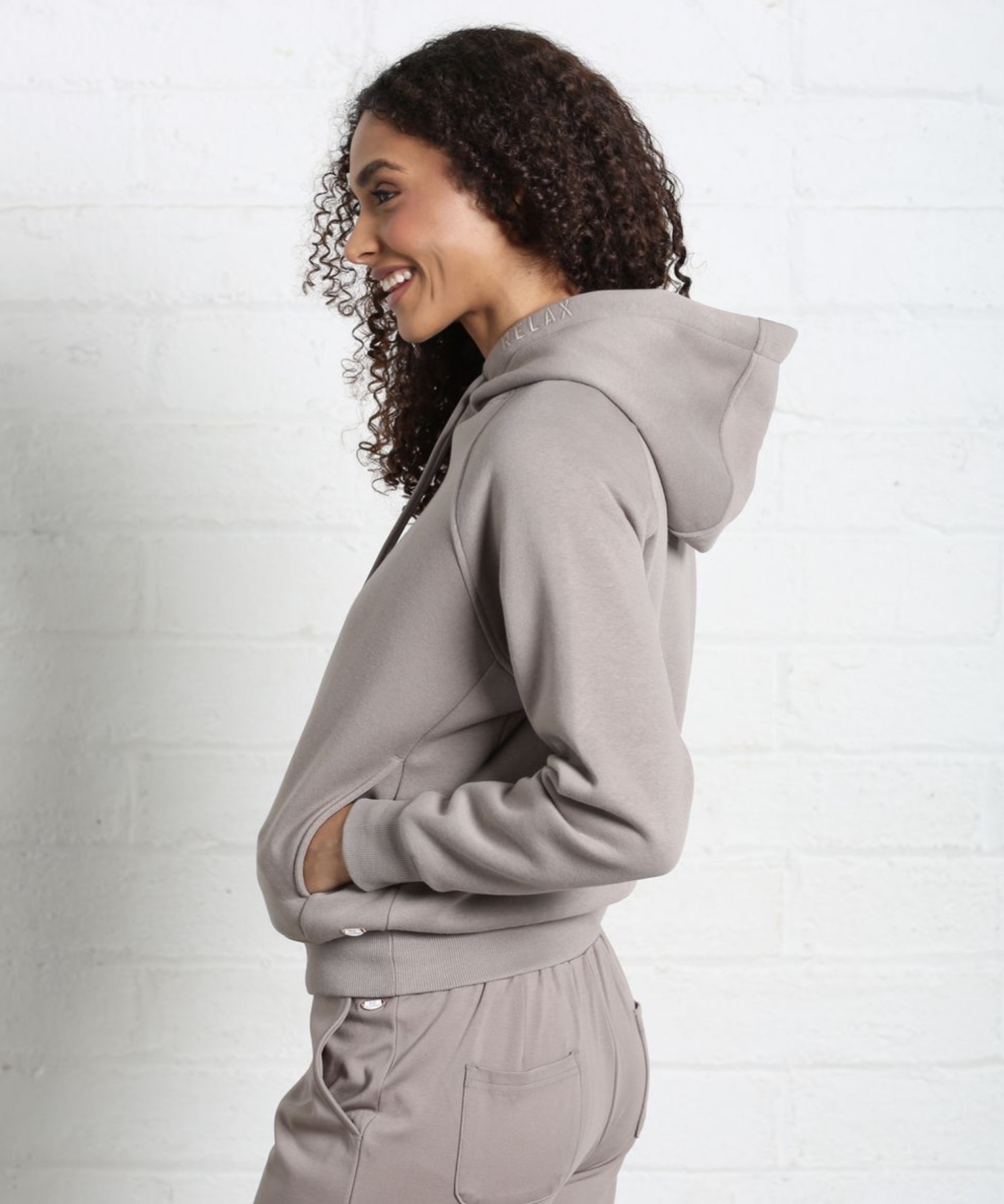 R&R Cleo Hoodie Taupe - Image 2