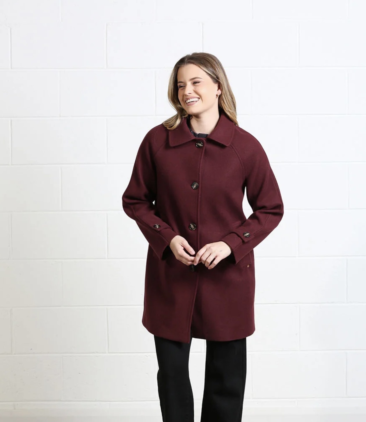 R&R Georgia Coat Wine