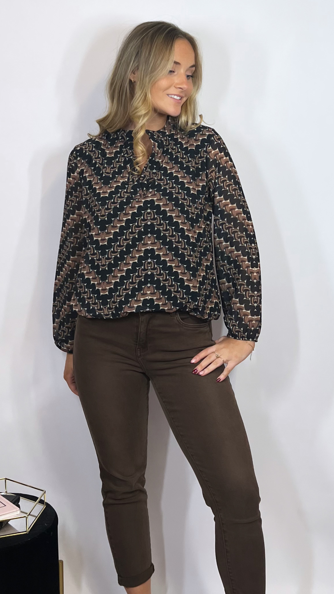 K&P Bella Top Black